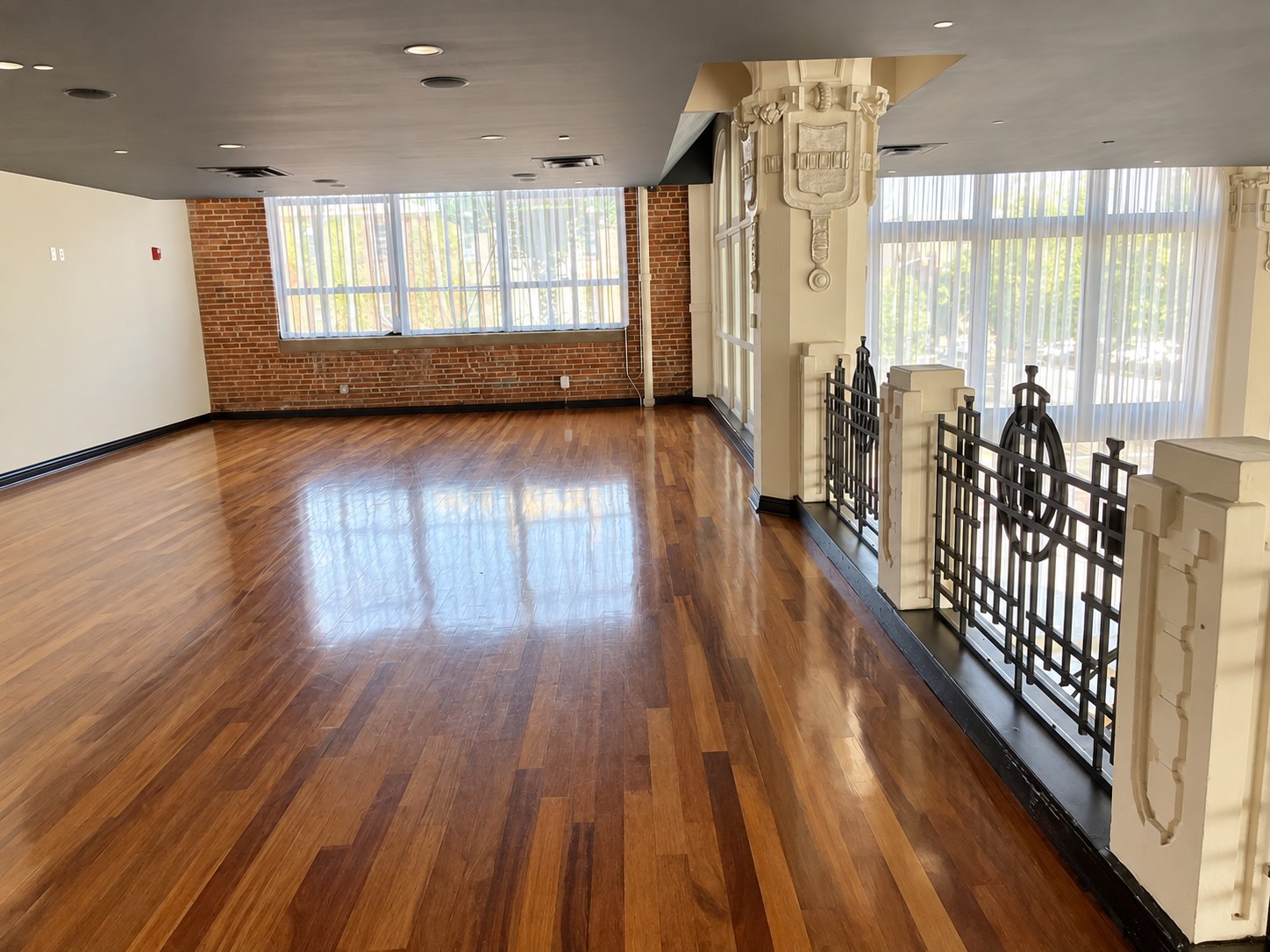 Digitally decluttered Lumen concept: Mezzanine